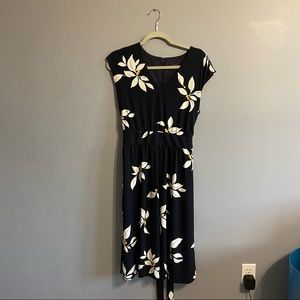V- neck floral dress with bow